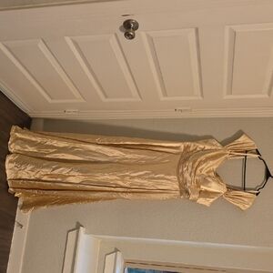 Elegant Gold Evening Gown